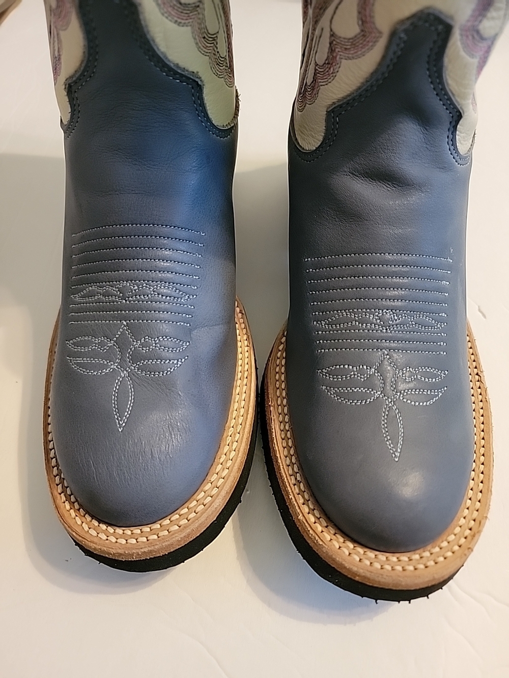 Justin L5026 Women's Cowboy Boots, Size 7.5, Blue and Ivory with Embroidery NWT - Picture 3 of 10